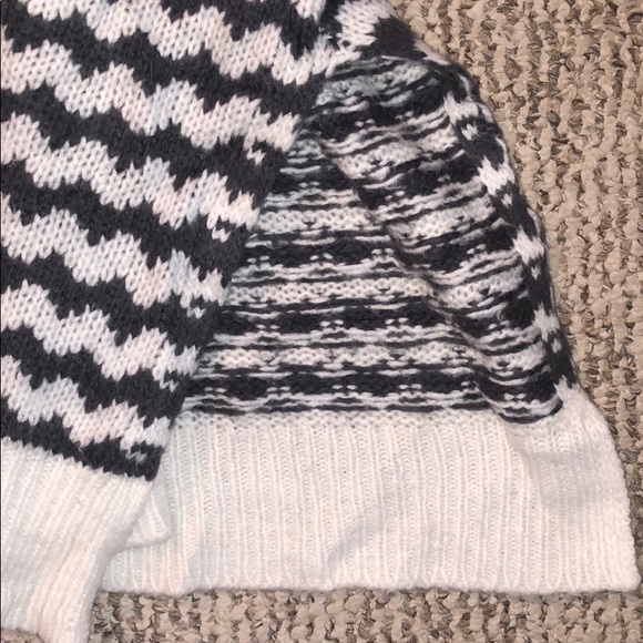 Aerie Sweater - Picture 4 of 4